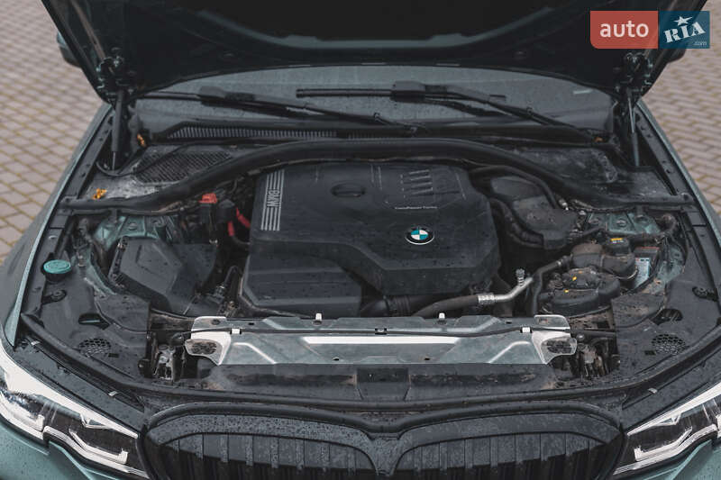 Седан BMW 3 Series 2020 в Бучаче