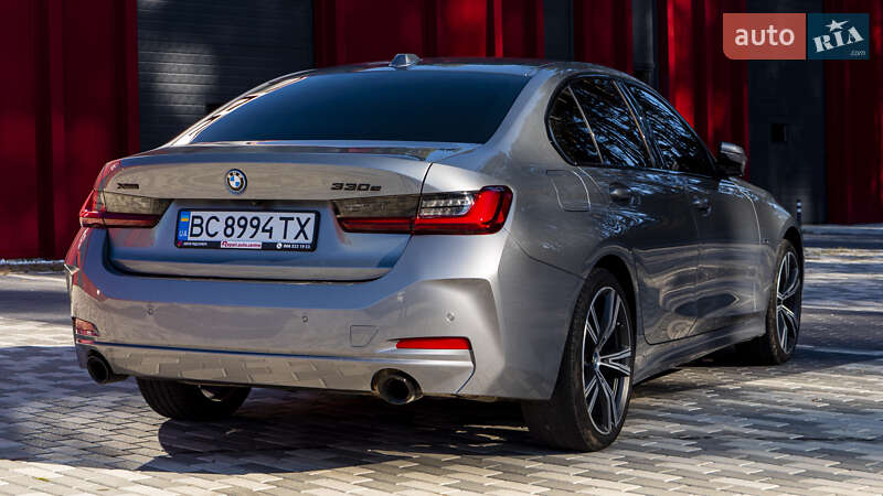 Седан BMW 3 Series 2022 в Львові