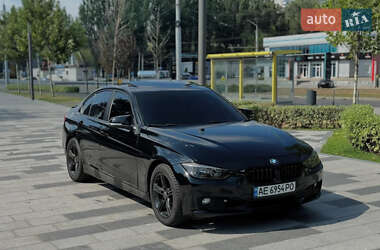 Седан BMW 3 Series 2015 в Львове
