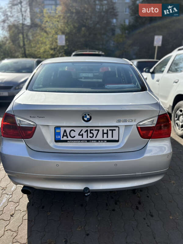 Седан BMW 3 Series 2005 в Луцке