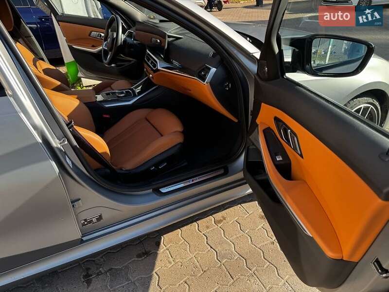 Седан BMW 3 Series 2023 в Львове