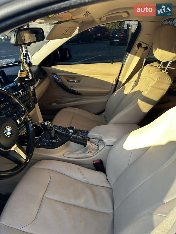Седан BMW 3 Series 2013 в Луцке