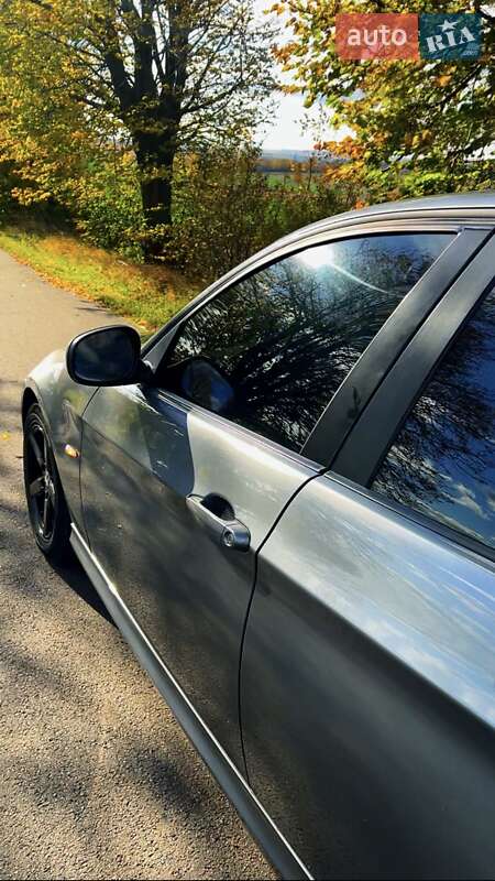 Седан BMW 3 Series 2009 в Бурштині