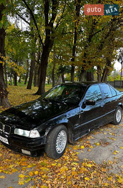 Седан BMW 3 Series 1995 в Радивилове