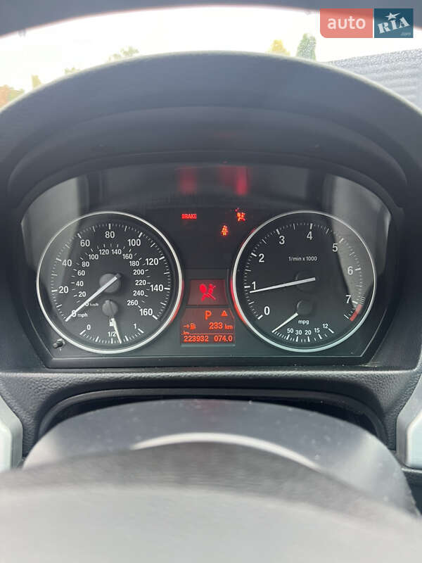 Седан BMW 3 Series 2010 в Черкасах фото 8 Седан BMW 3 Series 2010 в Черкасах