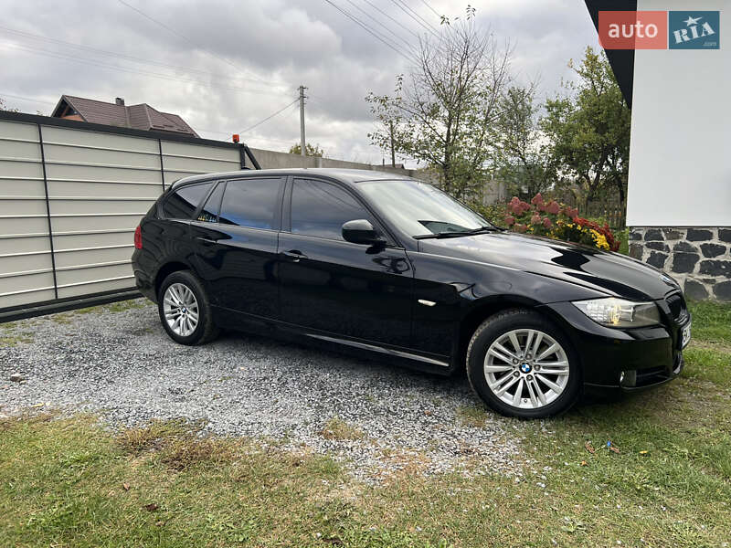 Универсал BMW 3 Series 2011 в Березному