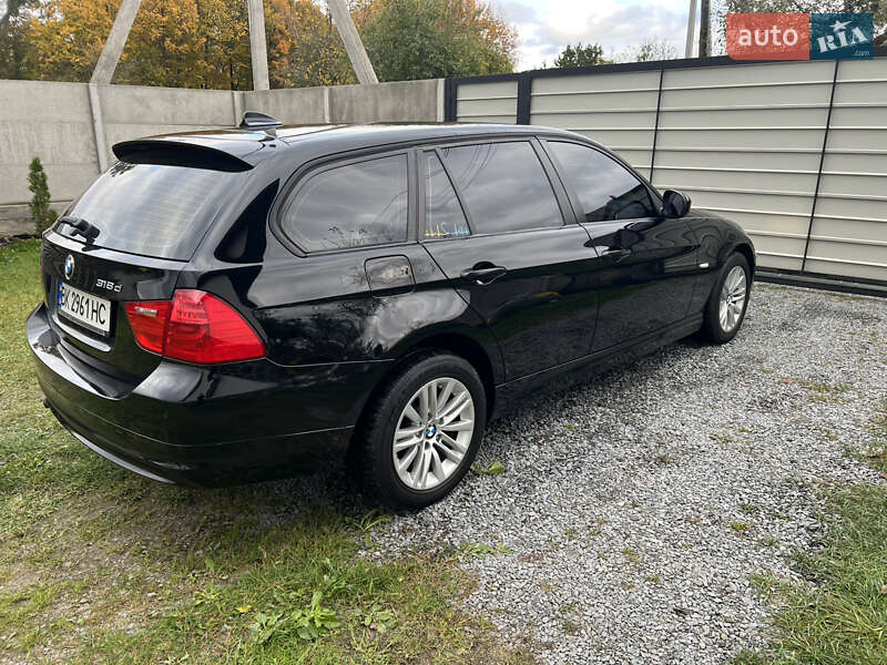 Универсал BMW 3 Series 2011 в Березному