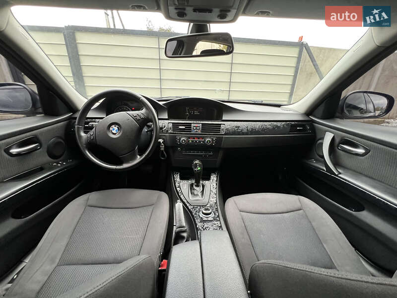 Универсал BMW 3 Series 2011 в Березному