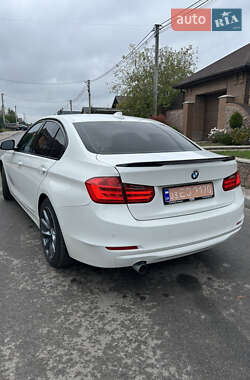 Седан BMW 3 Series 2015 в 