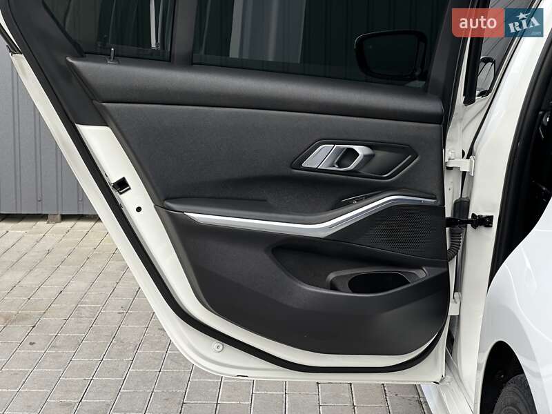 Седан BMW 3 Series 2019 в Мукачево фото 17 Седан BMW 3 Series 2019 в Мукачево