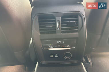 Седан BMW 3 Series 2019 в 