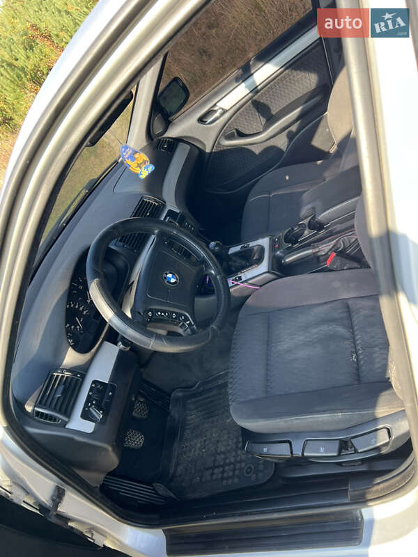 Седан BMW 3 Series 1999 в Рівному