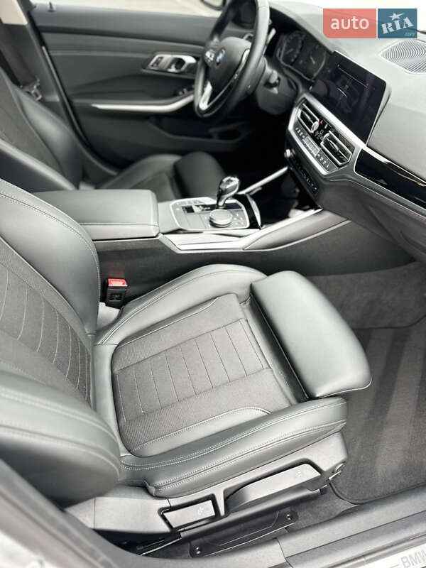Седан BMW 3 Series 2021 в Києві фото 32 Седан BMW 3 Series 2021 в Києві