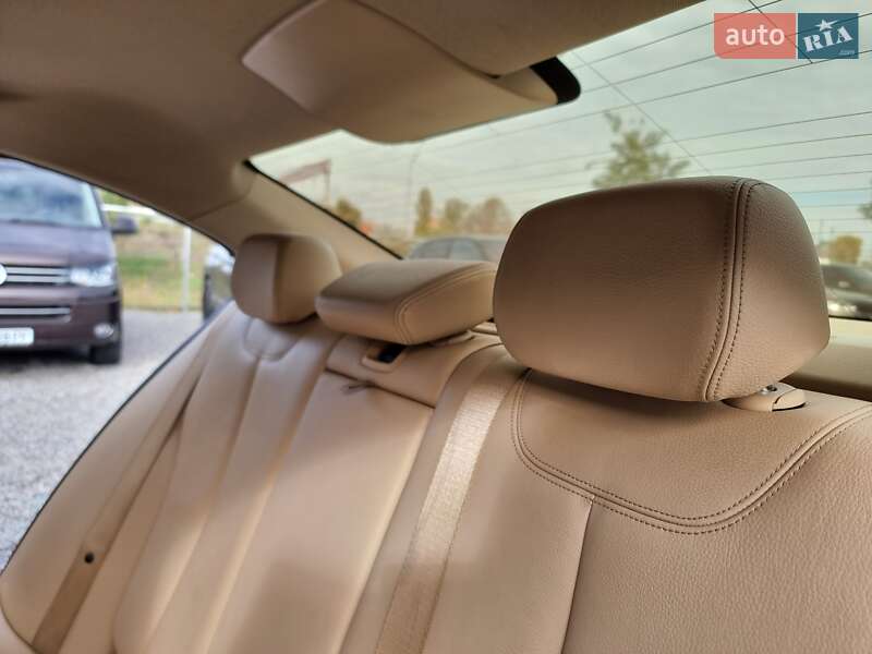 Седан BMW 3 Series 2012 в Києві