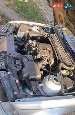 Седан BMW 3 Series 2001 в 