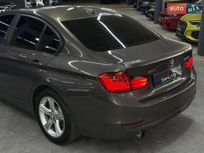 Седан BMW 3 Series 2014 в Одессе