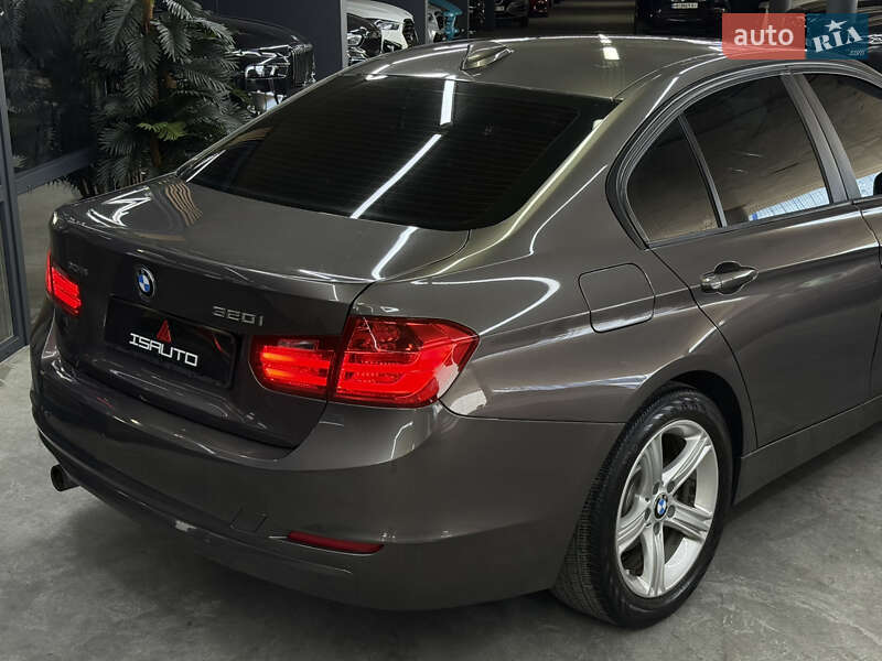 Седан BMW 3 Series 2014 в Одессе