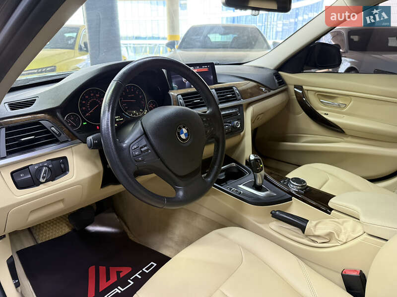 Седан BMW 3 Series 2014 в Одессе