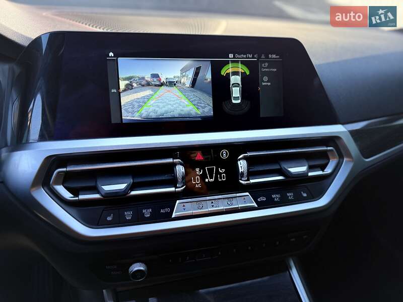 Седан BMW 3 Series 2021 в Львове