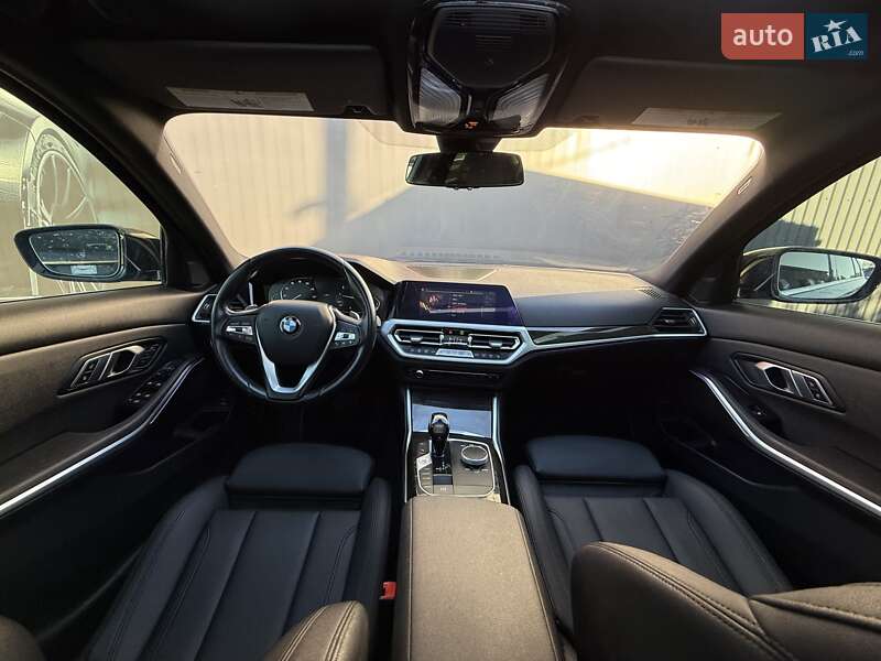 Седан BMW 3 Series 2021 в Львове