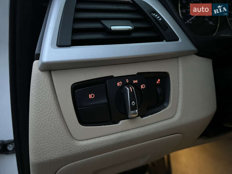 Седан BMW 3 Series 2013 в Киеве