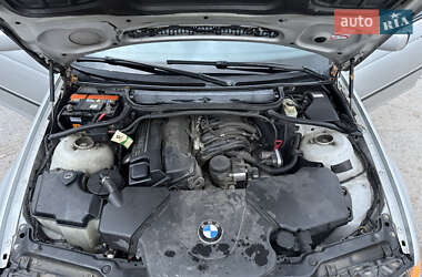 Универсал BMW 3 Series 2002 в  фото 29 Универсал BMW 3 Series 2002 в