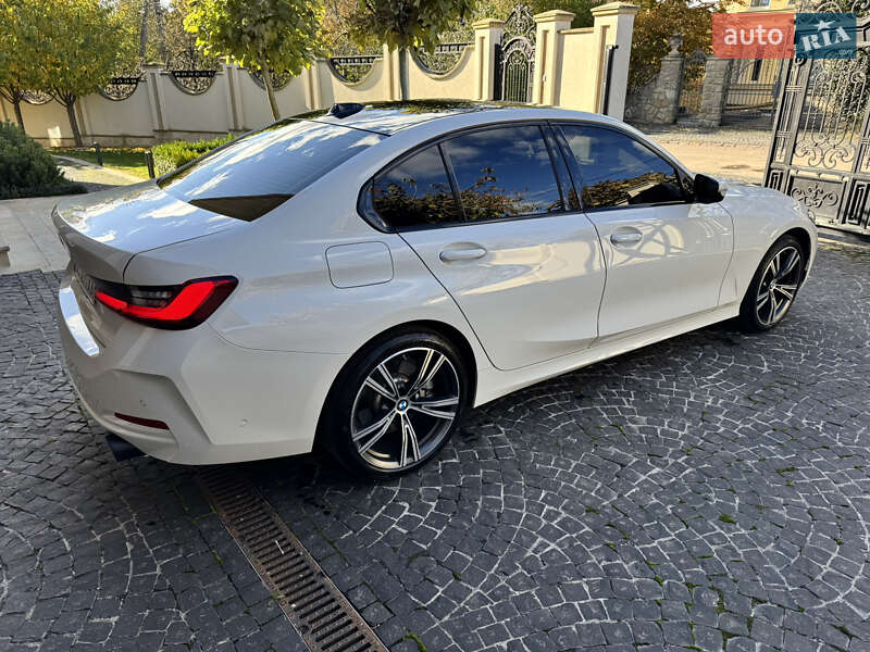 Седан BMW 3 Series 2023 в Львові