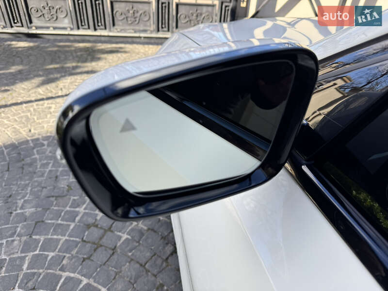 Седан BMW 3 Series 2023 в Львові