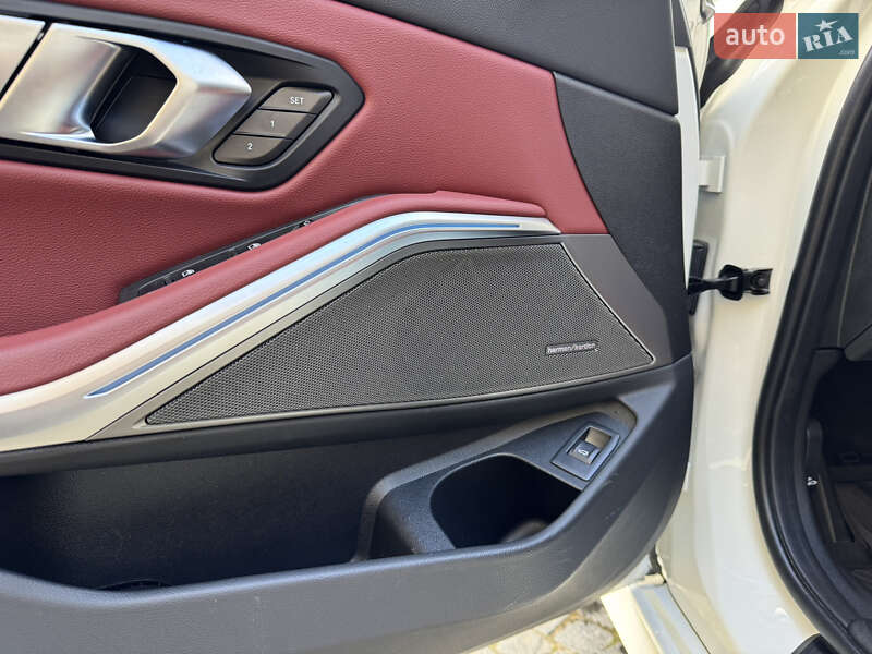 Седан BMW 3 Series 2023 в Львові