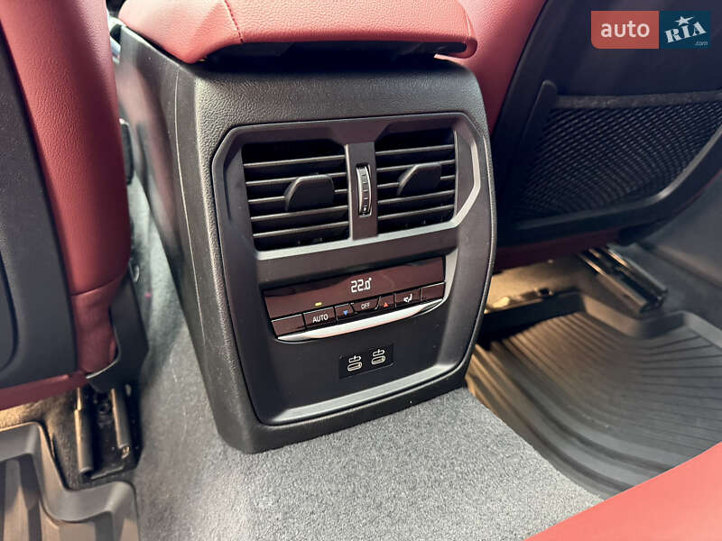 Седан BMW 3 Series 2023 в Львові