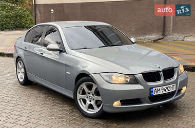Седан BMW 3 Series 2005 в Звягеле