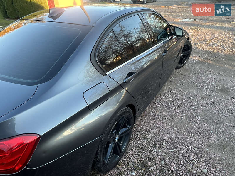 Седан BMW 3 Series 2015 в Трускавце