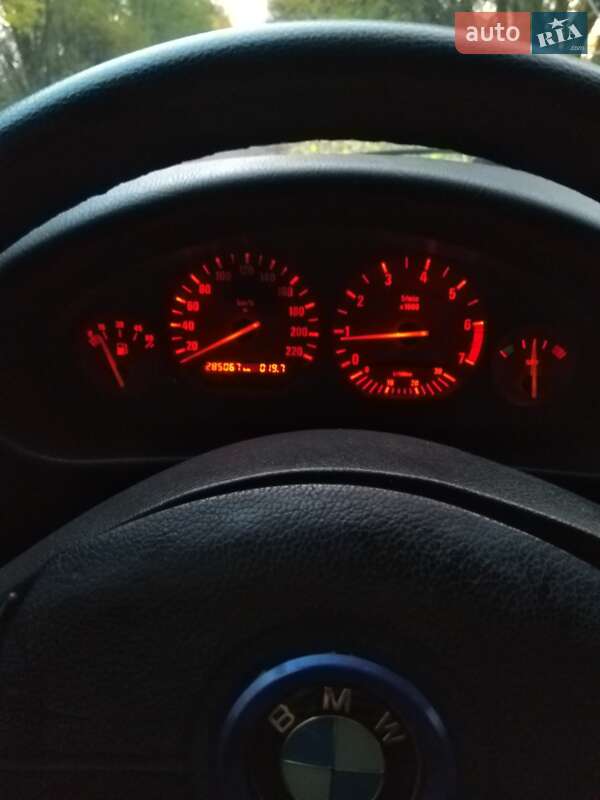 Седан BMW 3 Series 1992 в Талалаевке фото 3 Седан BMW 3 Series 1992 в Талалаевке