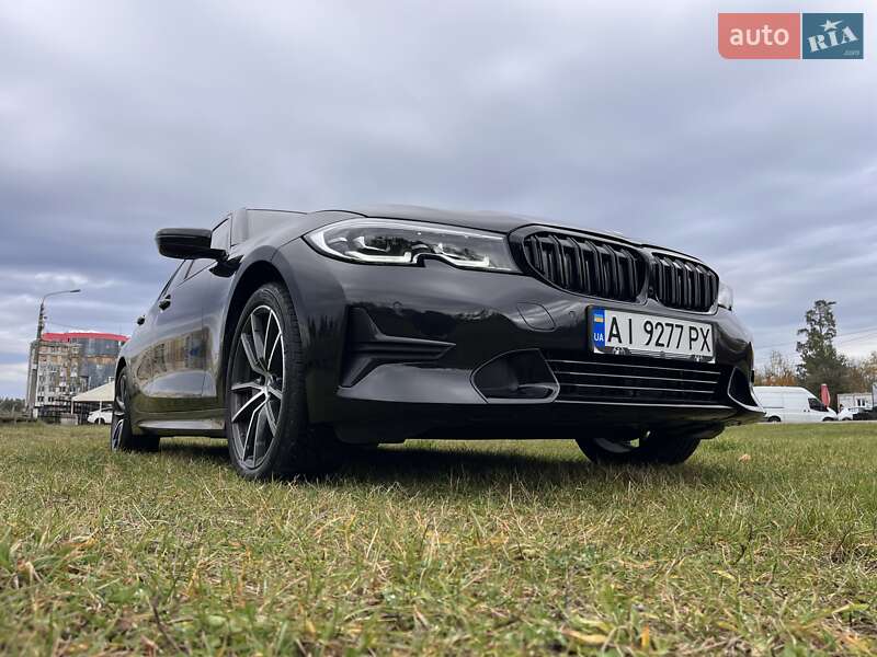 Седан BMW 3 Series 2020 в Киеве