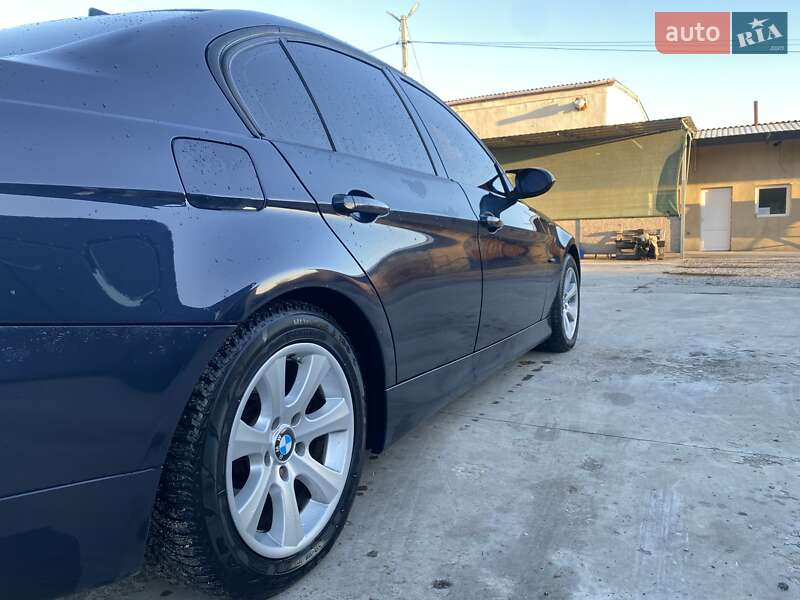Седан BMW 3 Series 2005 в Песчанке
