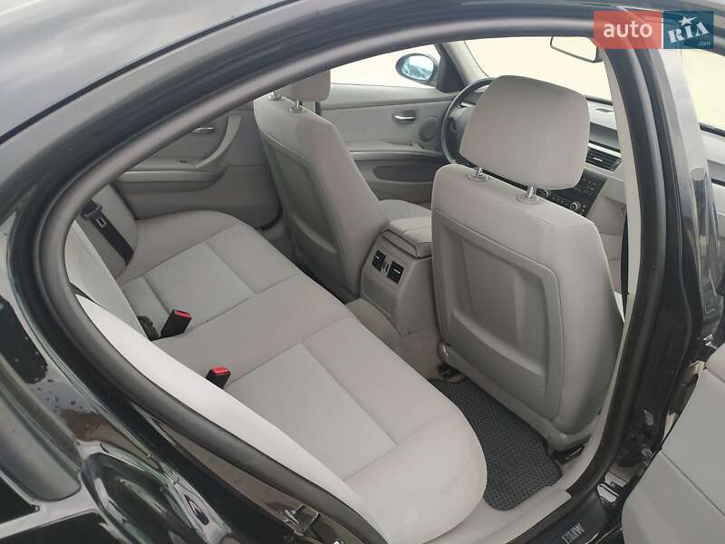 Седан BMW 3 Series 2008 в Луцке