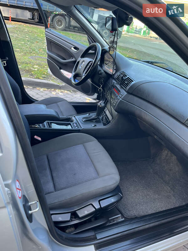 Седан BMW 3 Series 2002 в Киеве