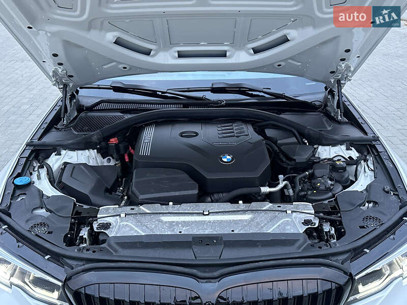 Седан BMW 3 Series 2022 в Виннице