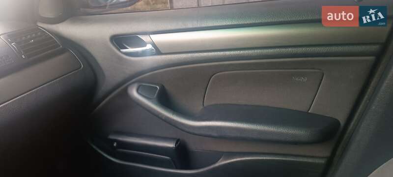 Седан BMW 3 Series 2004 в Киеве