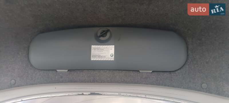 Седан BMW 3 Series 2004 в Киеве