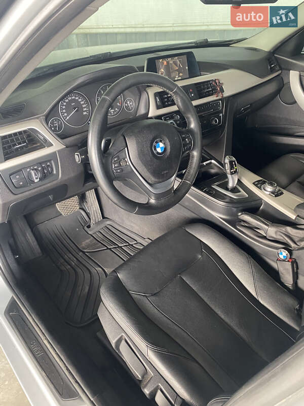 Седан BMW 3 Series 2015 в Ровно фото 17 Седан BMW 3 Series 2015 в Ровно
