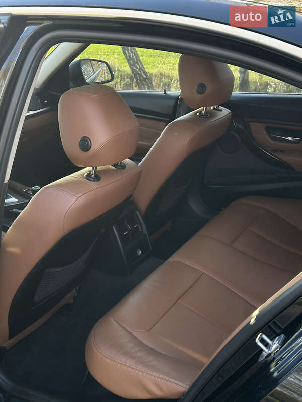 Седан BMW 3 Series 2013 в Вінниці