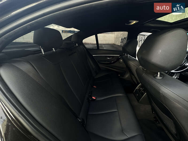 Седан BMW 3 Series 2015 в Львове