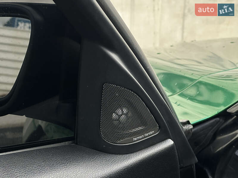 Седан BMW 3 Series 2015 в Львове