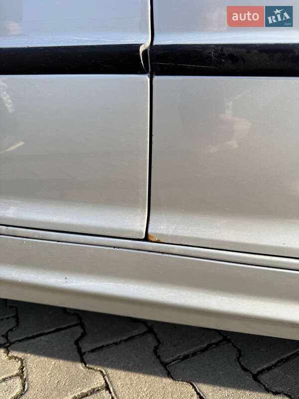 Седан BMW 3 Series 1999 в Черновцах