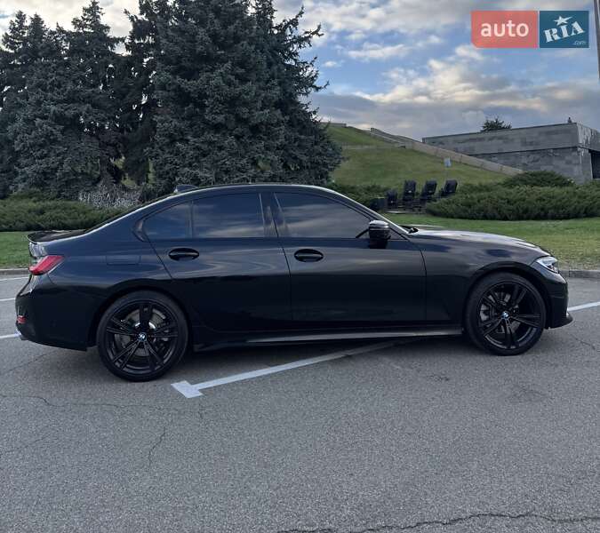 Седан BMW 3 Series 2021 в Киеве