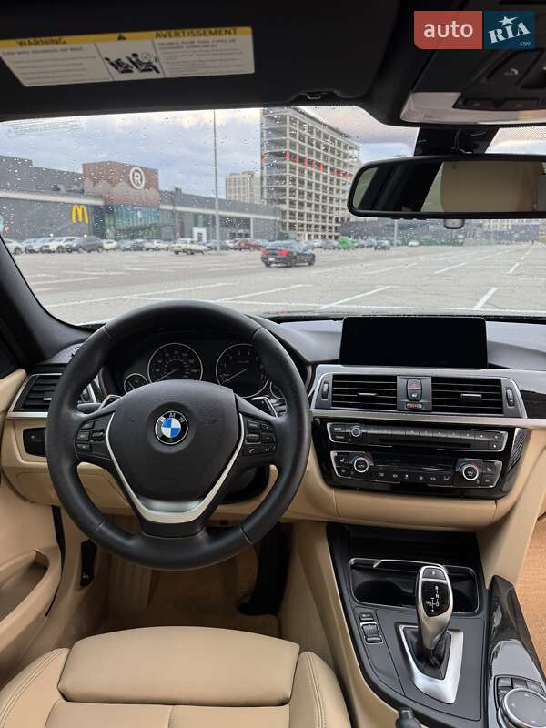 Седан BMW 3 Series 2016 в Киеве