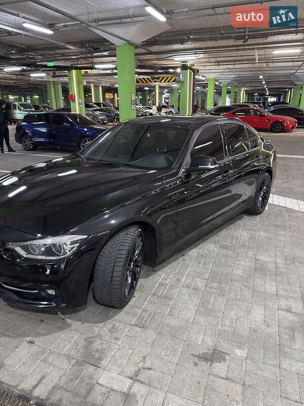 Седан BMW 3 Series 2016 в Киеве