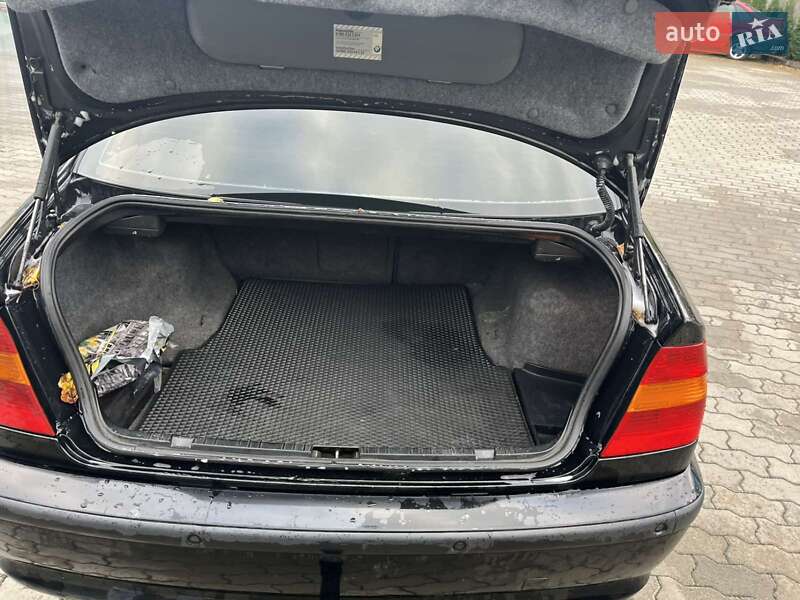 Седан BMW 3 Series 2002 в Сарнах фото 24 Седан BMW 3 Series 2002 в Сарнах