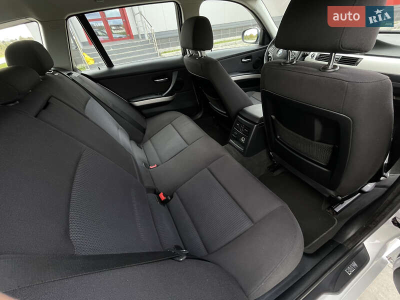 Универсал BMW 3 Series 2010 в Ровно фото 80 Универсал BMW 3 Series 2010 в Ровно